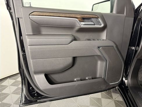 Used 2025 GMC Sierra 1500 Elevation image 8