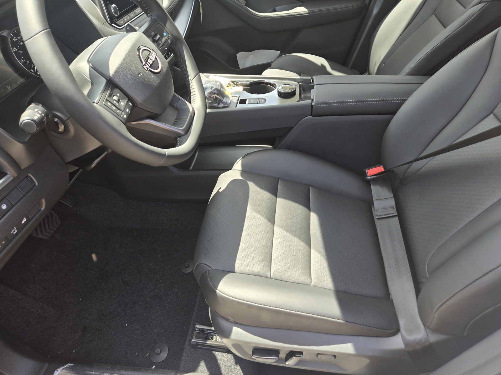 New 2026 Nissan Rogue Dark Armor AWD/4WD image 11