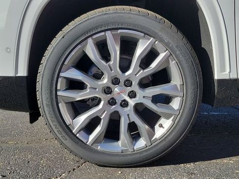 Used 2025 GMC Acadia Denali w/ Super Cruise Package image 29