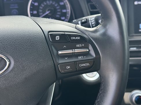 Used 2020 Hyundai Elantra Value Edition w/ Cargo Package (C1) FWD image 18