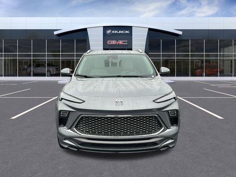 Certified 2024 Buick Encore GX Avenir image 8