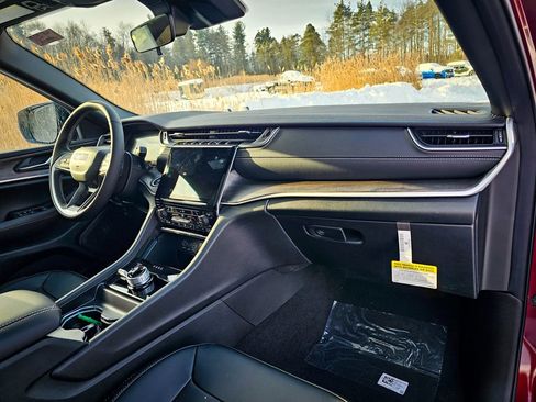 New 2025 Jeep Grand Cherokee Limited image 41