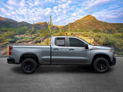 Used 2019 Chevrolet Silverado 1500 Custom Trail Boss w/ Custom Convenience Package AWD/4WD image 3