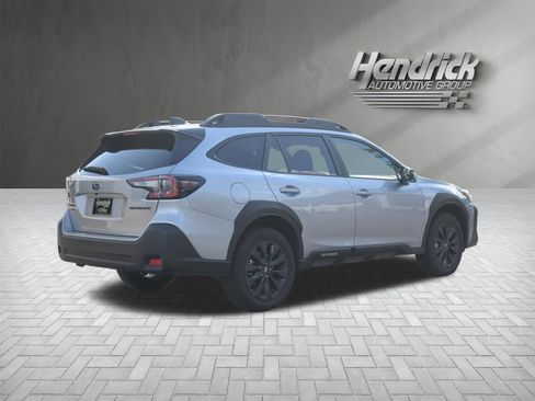 Certified 2025 Subaru Outback Onyx Edition AWD/4WD image 9