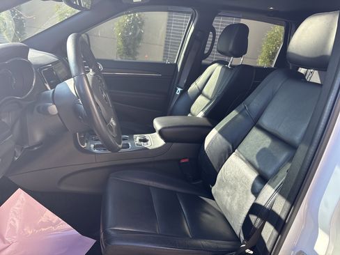 Used 2022 Jeep Grand Cherokee Limited w/ Tech Group image 16