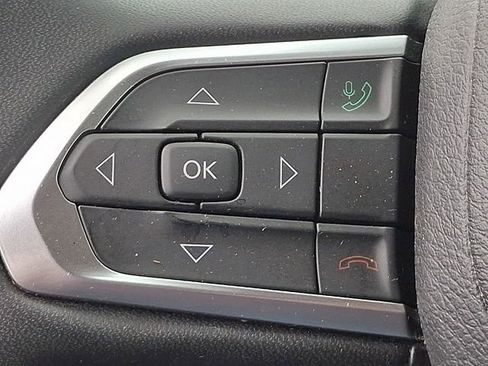 Used 2024 Jeep Compass Latitude AWD/4WD image 21