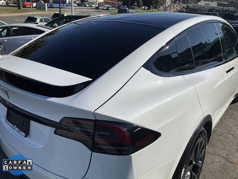 Used 2023 Tesla Model X image 91