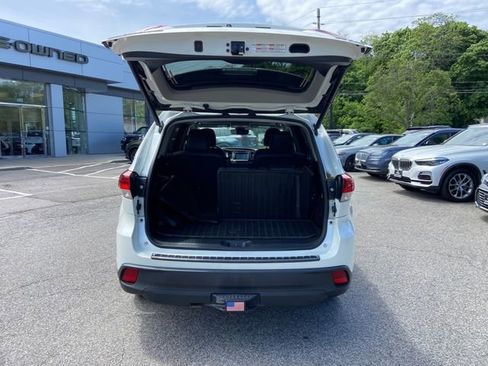 Used 2019 Toyota Highlander SE w/ Protection Package #3 AWD/4WD image 32