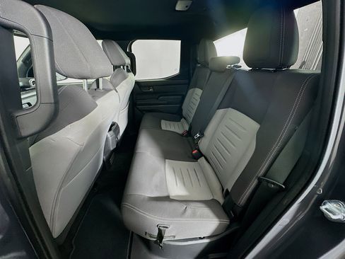 Used 2025 Toyota Tacoma TRD Off-Road image 28