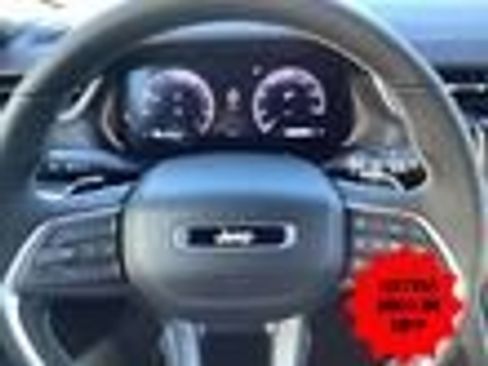 New 2025 Jeep Grand Cherokee L Altitude image 6