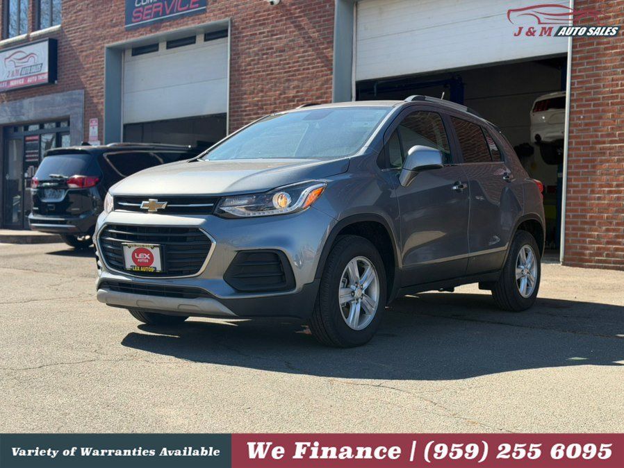 Used 2020 Chevrolet Trax LT w/ LT Convenience Package AWD/4WD image 1