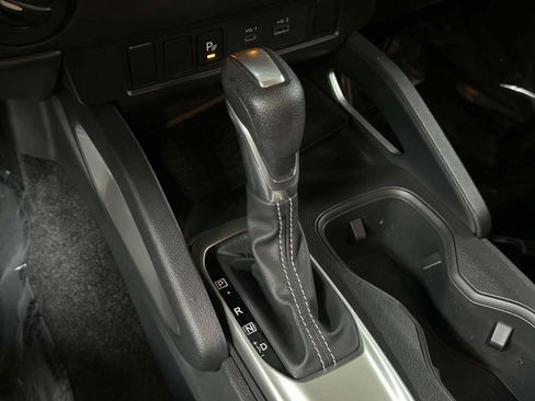 Used 2025 Nissan Frontier SV image 29