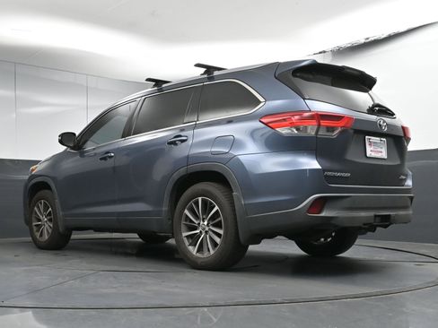 Used 2019 Toyota Highlander XLE image 29