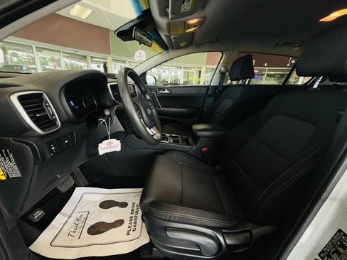 Used 2020 Kia Sportage LX AWD/4WD image 29