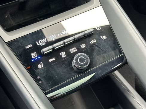 Used 2025 Porsche Macan 4S Electric image 26