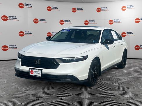 Used 2025 Honda Accord SE image 1