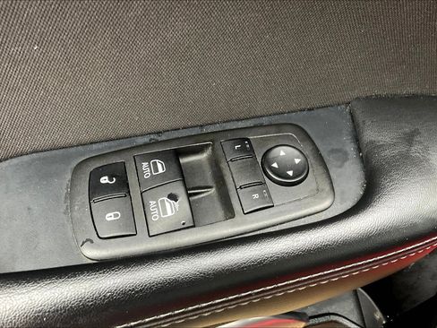 Used 2022 Dodge Challenger GT image 33