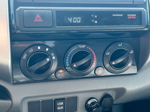 Used 2013 Toyota Tacoma 4x4 Access Cab V6 w/ SR5 Pkg image 28