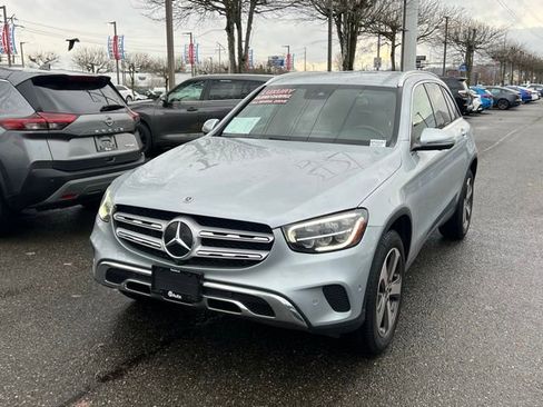 Used 2022 Mercedes-Benz GLC 300 4MATIC image 3