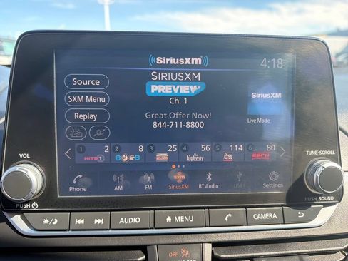 Used 2024 Nissan Altima 2.5 SV AWD/4WD image 19