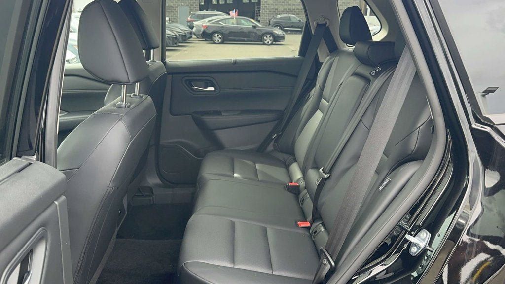 Certified 2025 Nissan Rogue SV w/ SV Premium Package AWD/4WD image 13