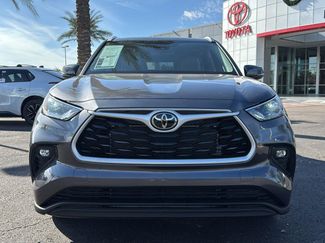 Certified 2024 Toyota Highlander XLE video 2