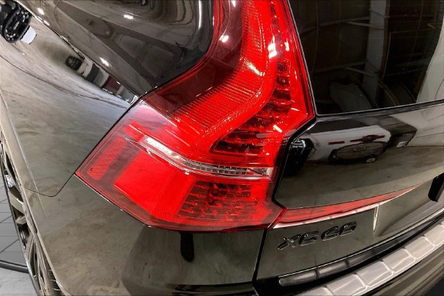 Certified 2024 Volvo XC60 T8 Ultimate AWD/4WD image 33