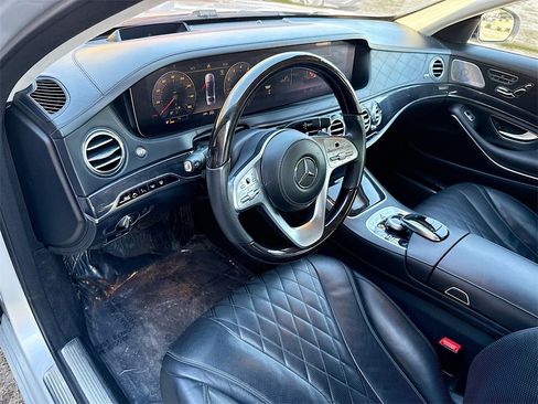 Used 2020 Mercedes-Benz S 560 4MATIC Sedan w/ Premium Package image 10