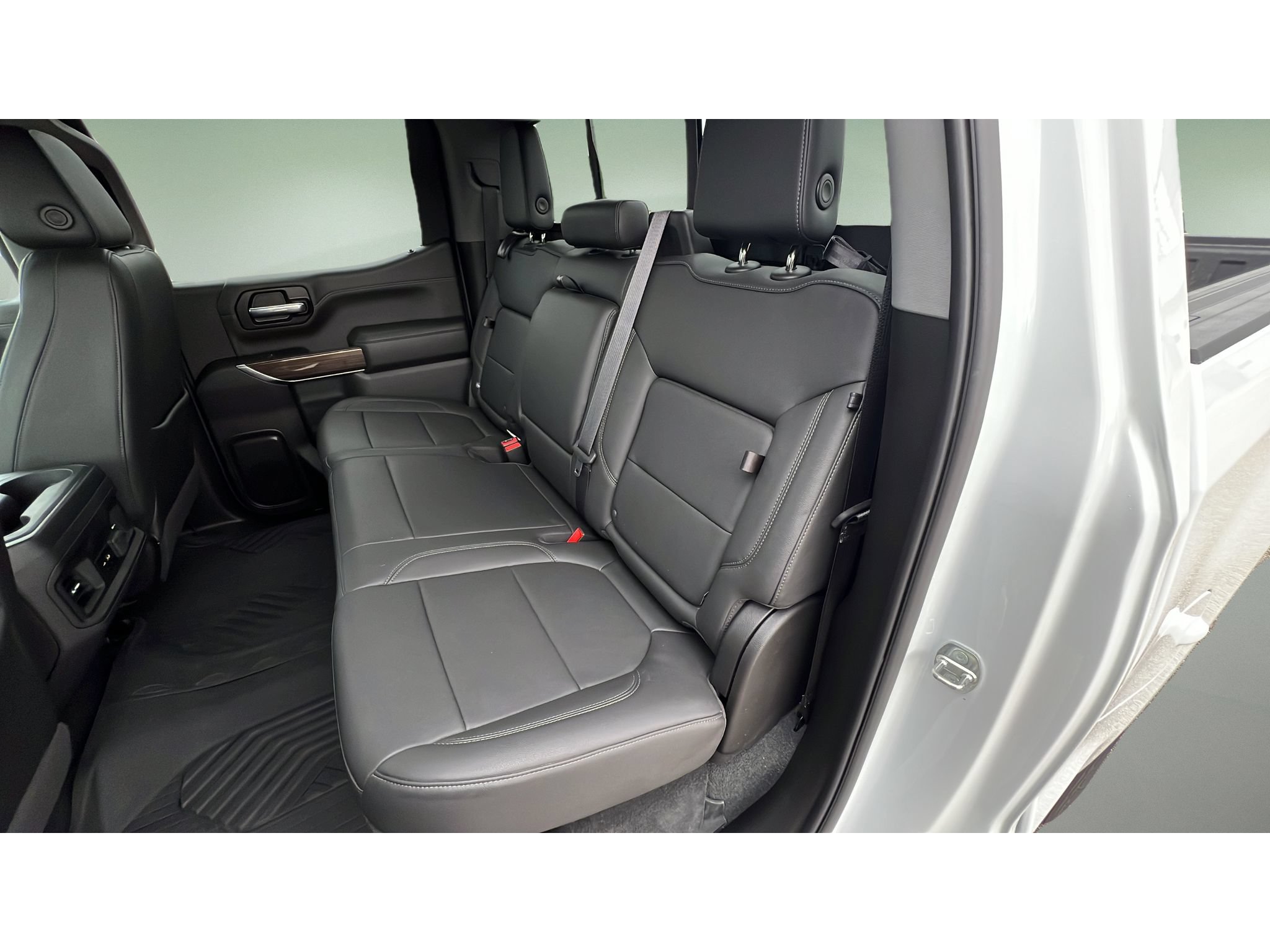 Certified 2022 Chevrolet Silverado 1500 LT Trail Boss w/ LT Trail Boss Premium Package AWD/4WD image 28