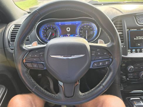 Used 2022 Chrysler 300 S w/ Comfort Group RWD image 10