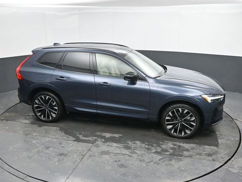 New 2026 Volvo XC60 T8 Ultra w/ Protection Package Premier image 32