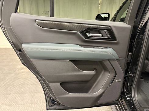 New 2026 GMC Yukon AT4 w/ LPO, Floor Liner Package image 24