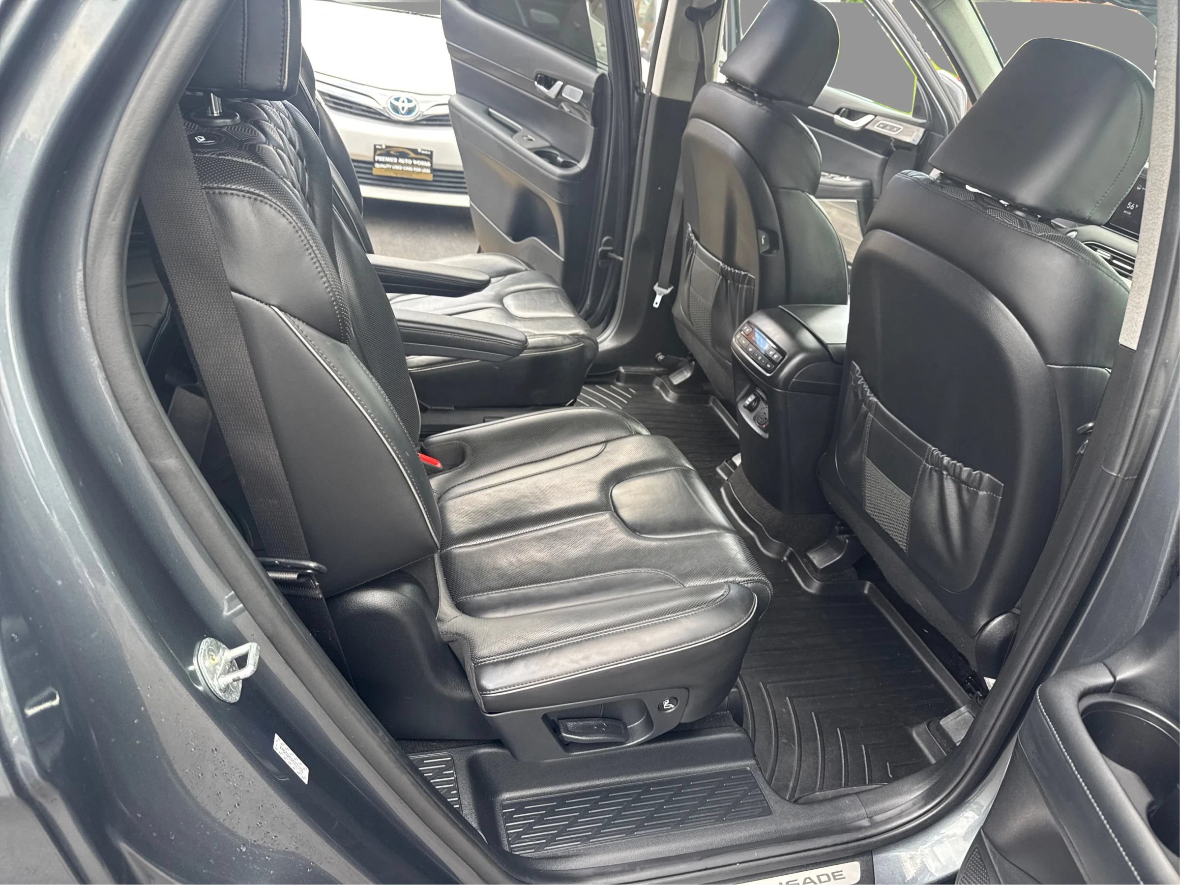 Used 2021 Hyundai Palisade Limited w/ Cargo Package AWD/4WD image 27