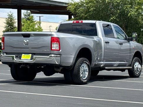 Used 2024 RAM 3500 Tradesman w/ Chrome Appearance Group AWD/4WD image 10