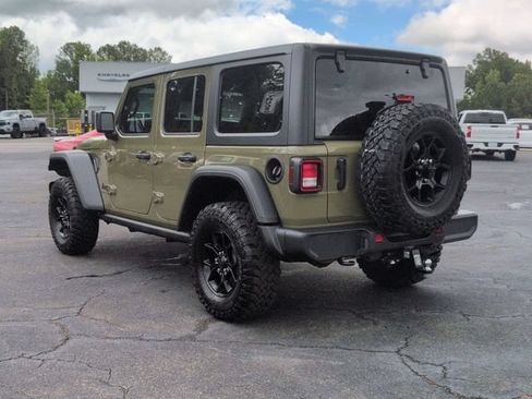 Used 2025 Jeep Wrangler Unlimited Sport AWD/4WD image 5