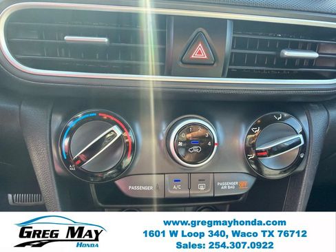 Used 2018 Hyundai Kona SEL AWD/4WD image 15