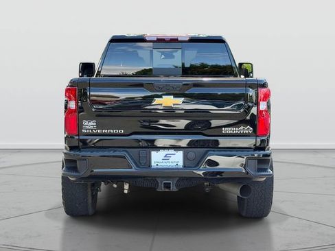 Used 2024 Chevrolet Silverado 2500 High Country AWD/4WD image 6
