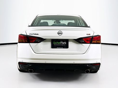 Used 2024 Nissan Altima 2.5 SR FWD image 7