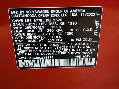 Used 2024 Volkswagen Atlas Cross Sport SEL R-Line AWD/4WD image 33