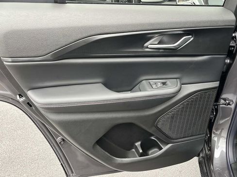 New 2025 Jeep Grand Cherokee image 16