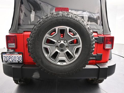Used 2015 Jeep Wrangler Unlimited Sport image 14