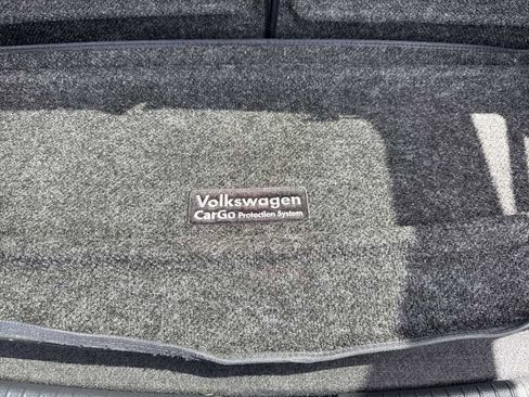 Certified 2023 Volkswagen Tiguan SE R-Line FWD image 40