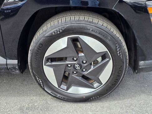 Used 2024 Hyundai Kona SEL FWD image 9