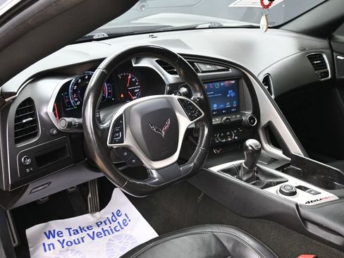 Used 2017 Chevrolet Corvette Stingray Coupe w/ 1LT RWD image 21