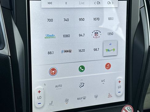 Certified 2024 Ford Edge SEL image 20