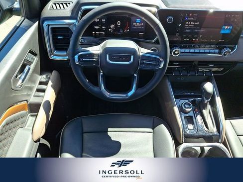 Used 2024 GMC Canyon Denali image 3