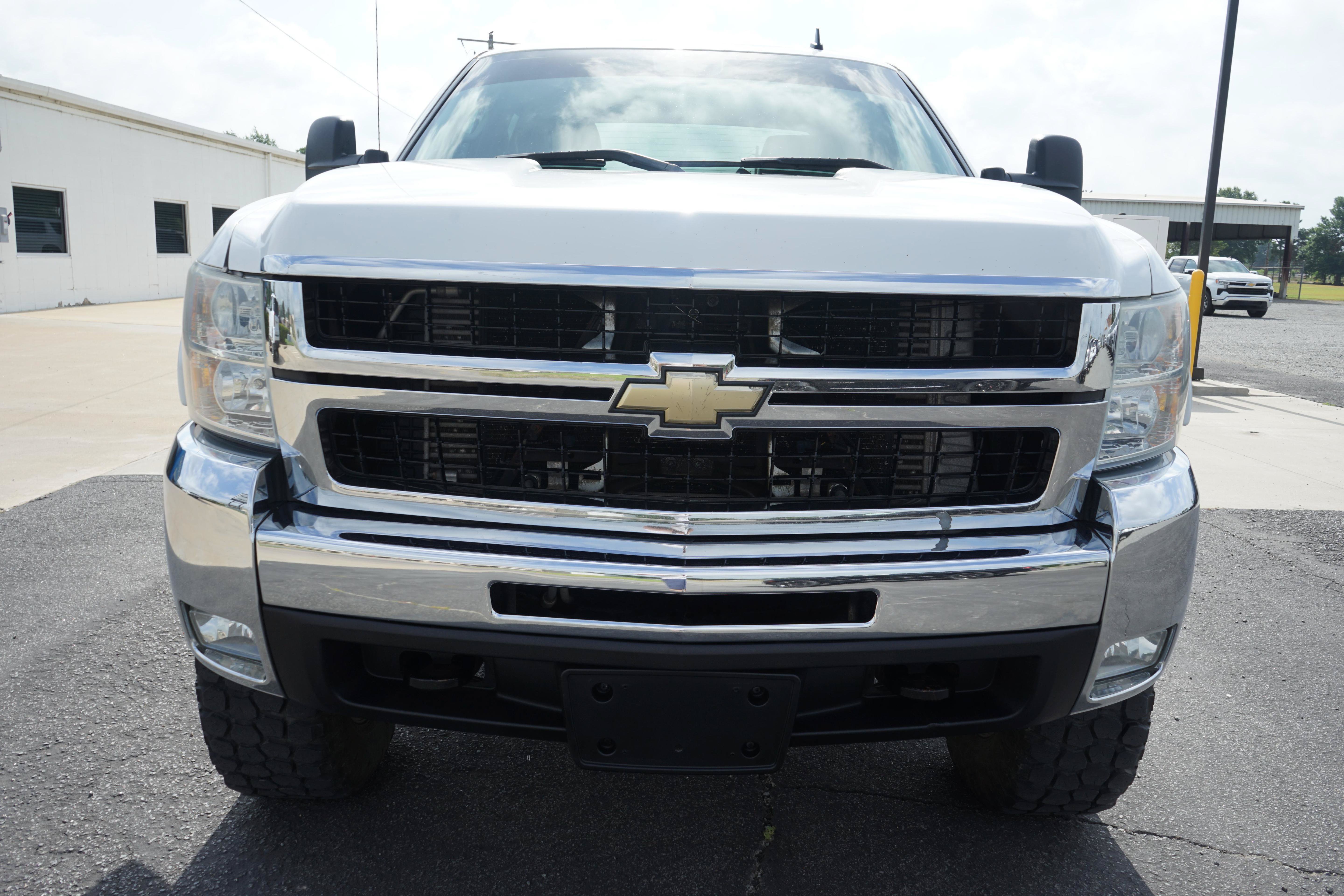 Used 2007 Chevrolet Silverado 2500 LTZ AWD/4WD image 8