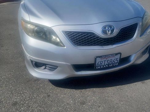 Used 2011 Toyota Camry SE w/ SE Extra-Value Pkg #1 image 3