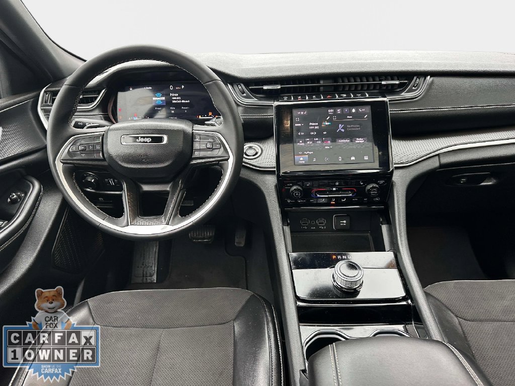 Used 2023 Jeep Grand Cherokee Altitude AWD/4WD image 15