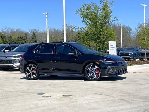 Used 2025 Volkswagen GTI SE image 5